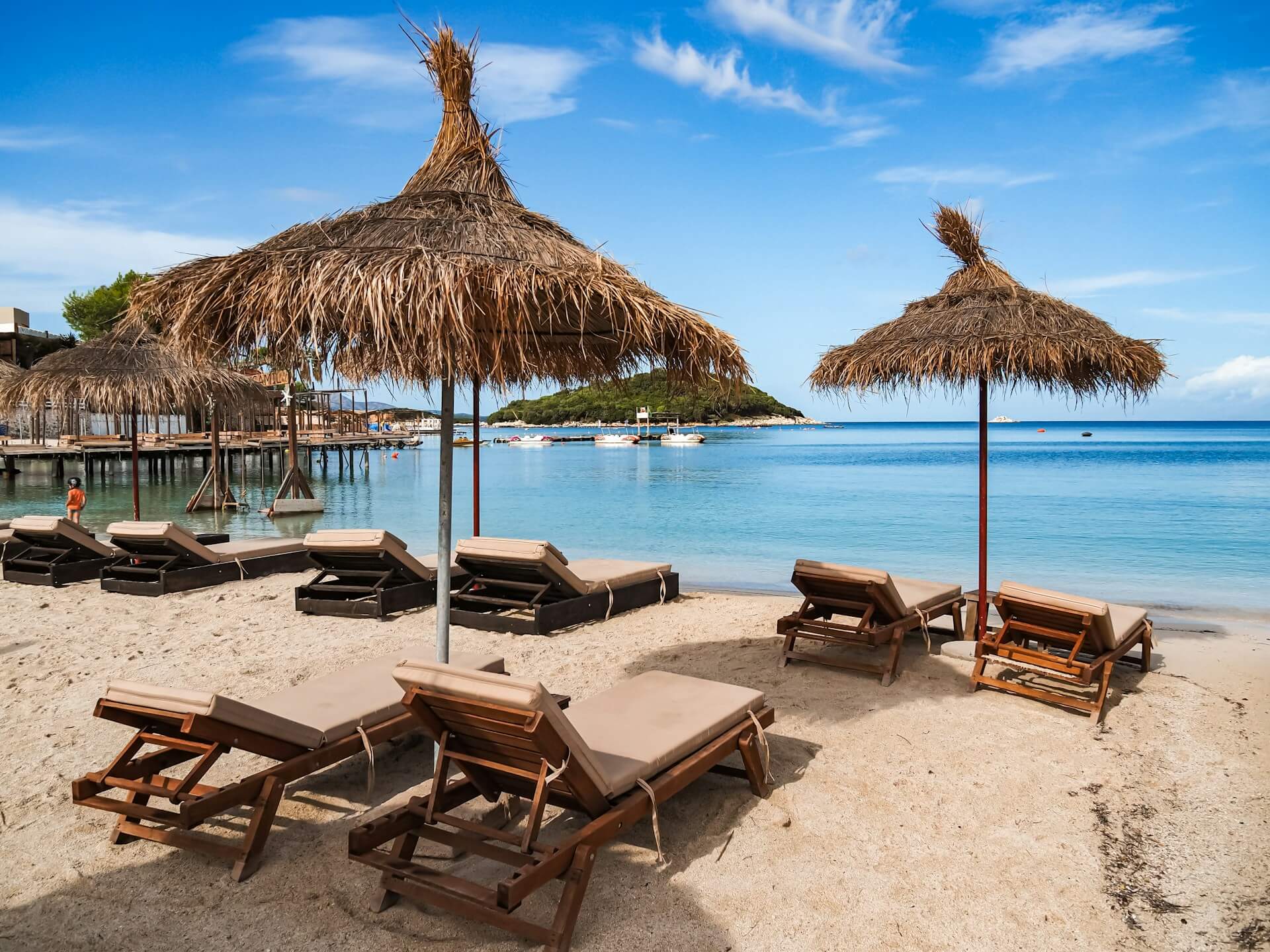 Пляж в Ксамиле