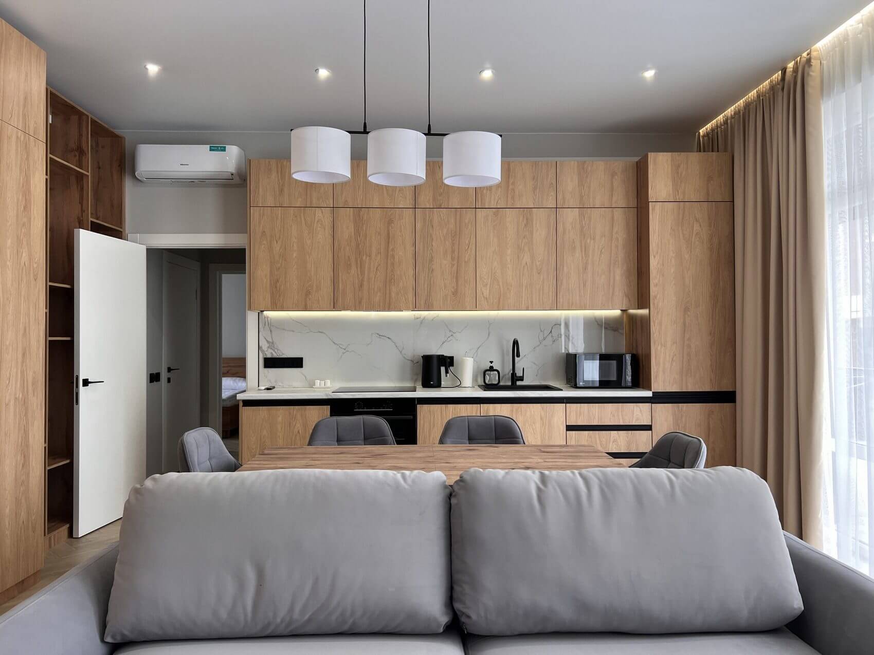 Modern Atlas 4*