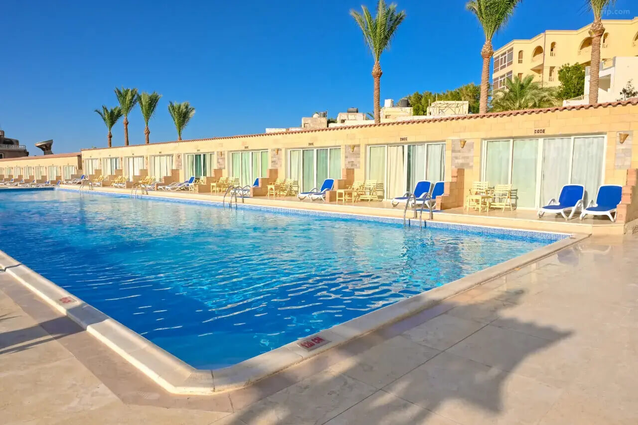 Sunrise Azalea Aqua Park Resort 4*