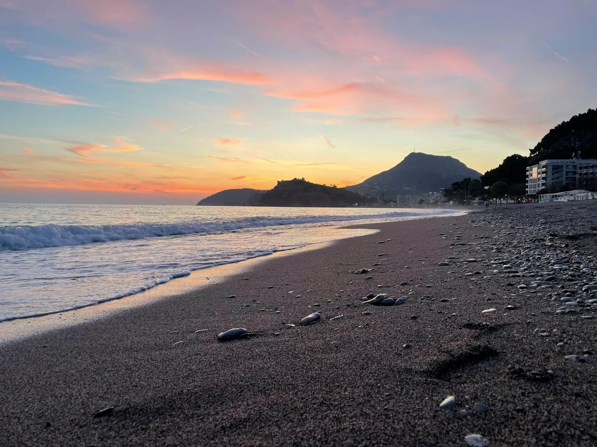 Пляж в Сутоморе