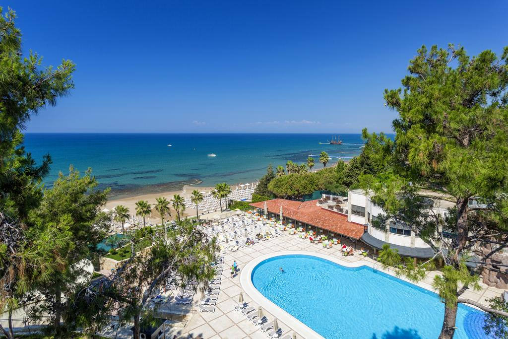 Побережье у Melas Holiday Village